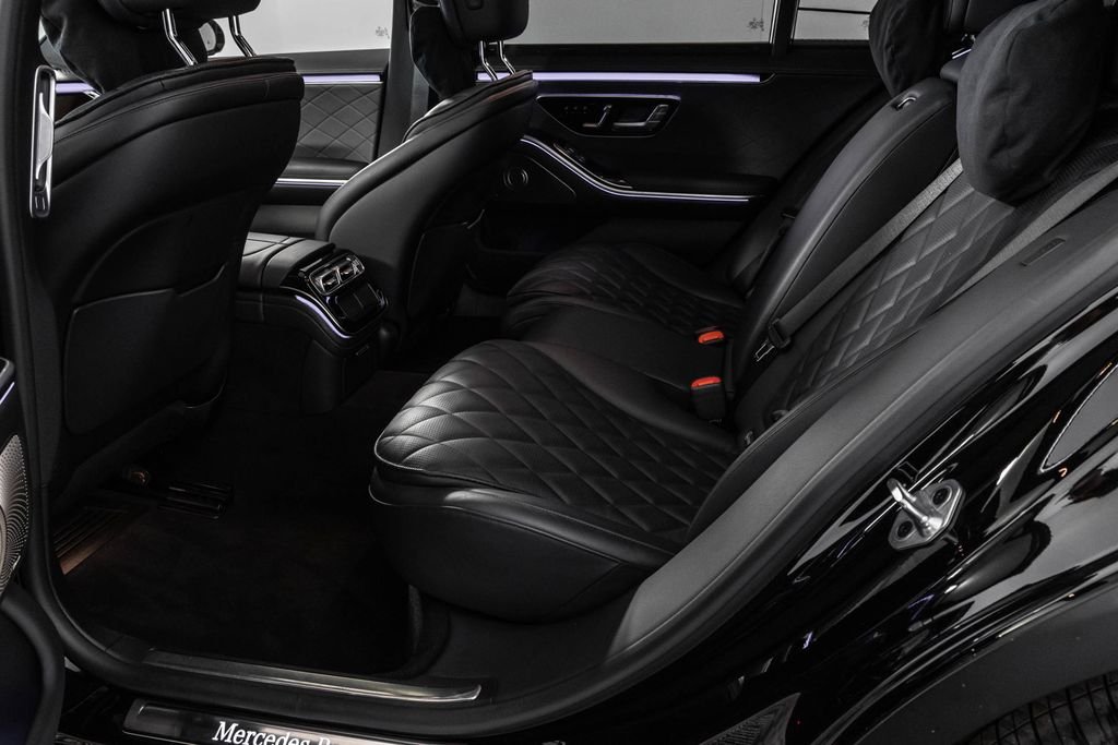 Used 2022 Black Mercedes-Benz S 580 image 30