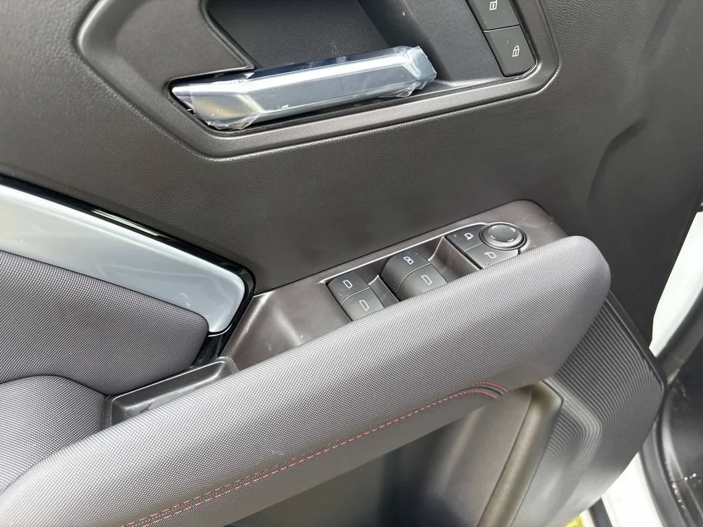 2026 Chevrolet Colorado Z71 - Photo 16