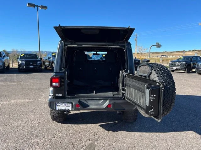 Used 2022 Black Jeep Sahara 4x4 image 22