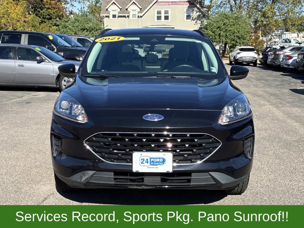 Used 2021 Black Ford SE image 2