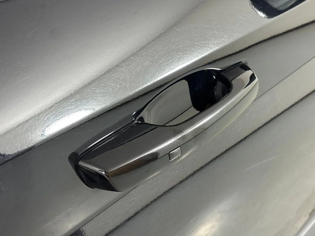 Used 2025 Black Hyundai SEL image 12