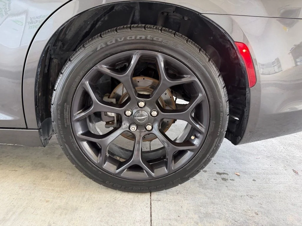 Used 2019 Gray Chrysler Touring image 16