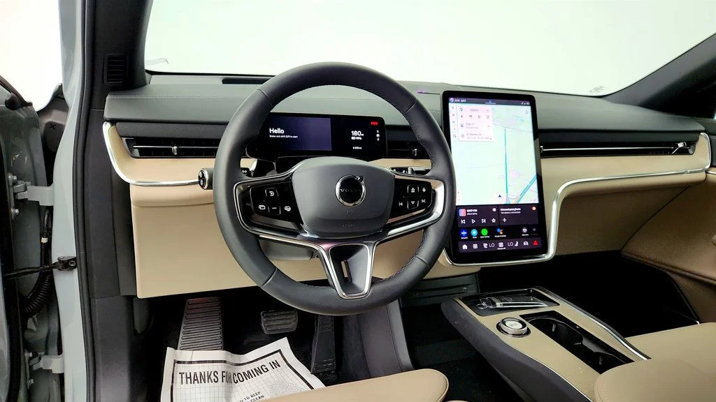 Used 2025 Vapour Grey Metallic Volvo Twin Motor Ultra 7-Seater image 12