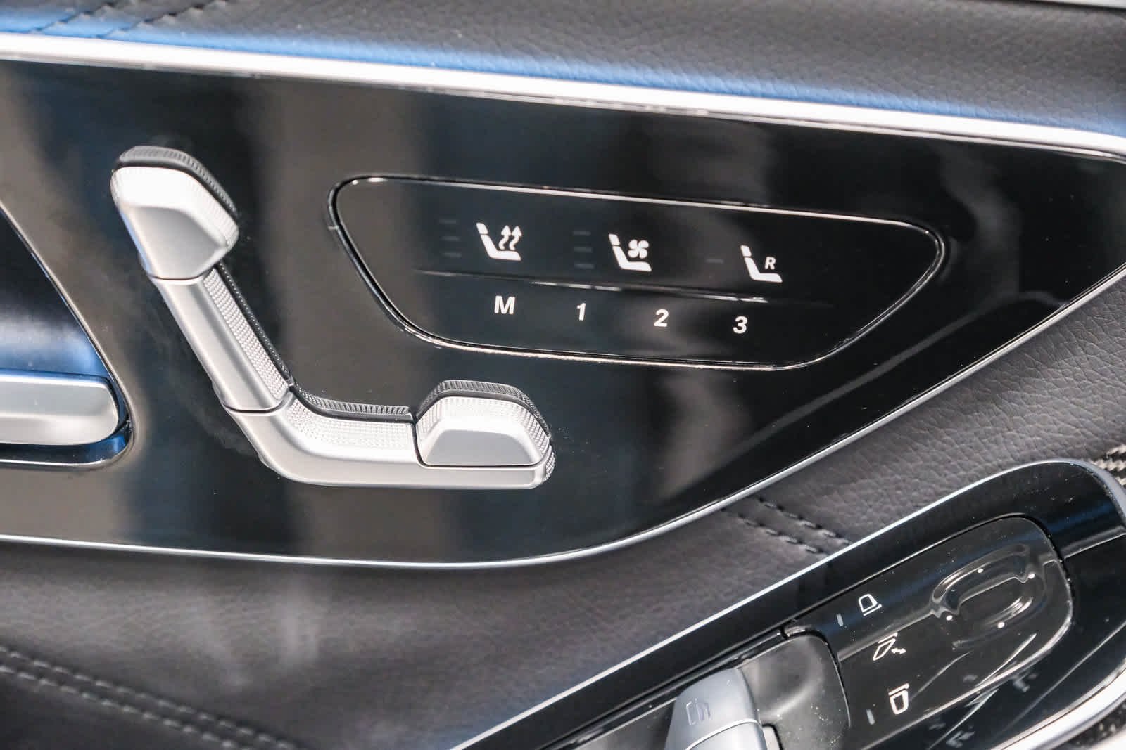 Used 2026 Emerald Green Metallic Mercedes-Benz AMG® S 63 E image 32