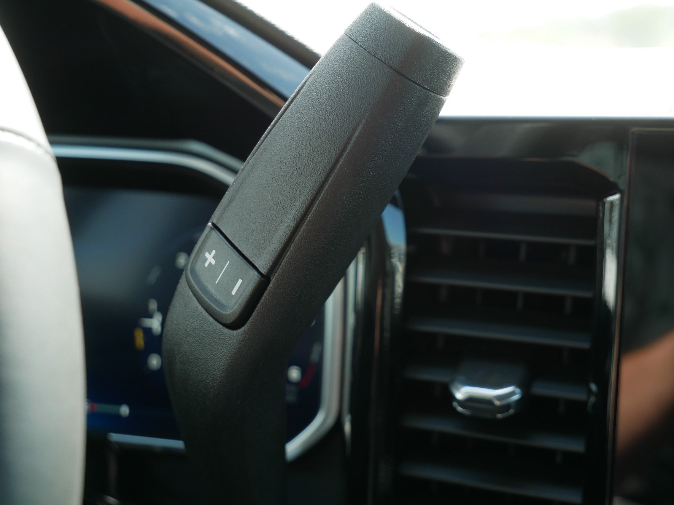 2026 Chevrolet Silverado 1500 LT - Photo 9