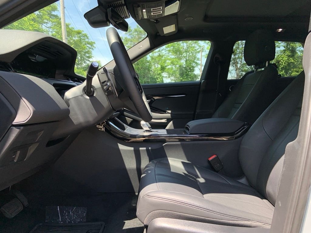 Used 2024 Gray Land Rover S image 14