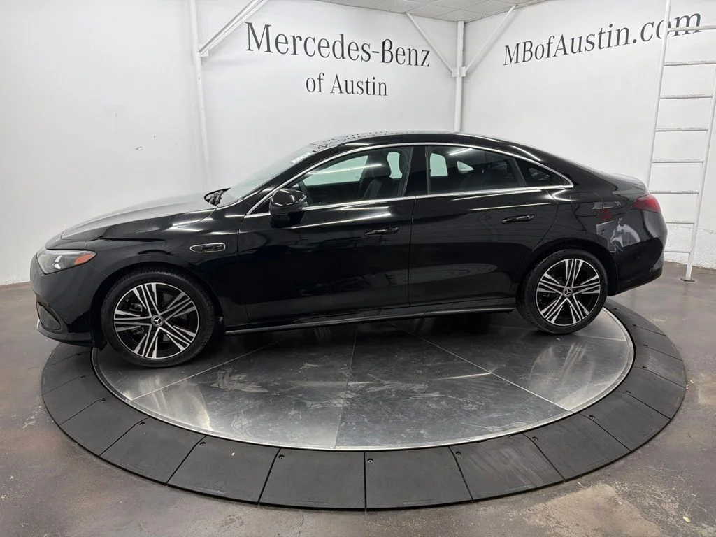 New 2027 Black Mercedes-Benz CLA 220 image 4