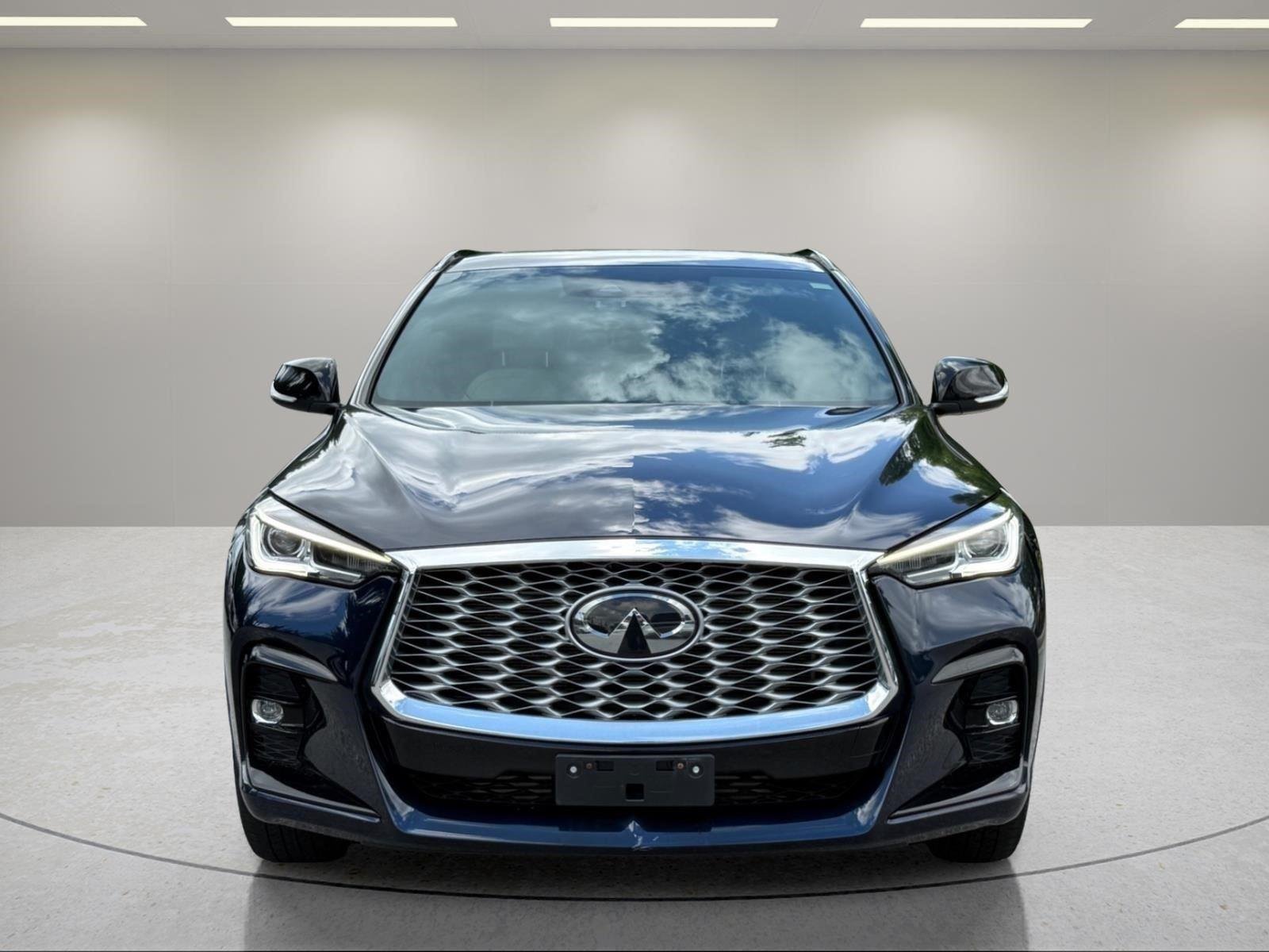 Used 2023 Hermosa Blue INFINITI LUXE image 2