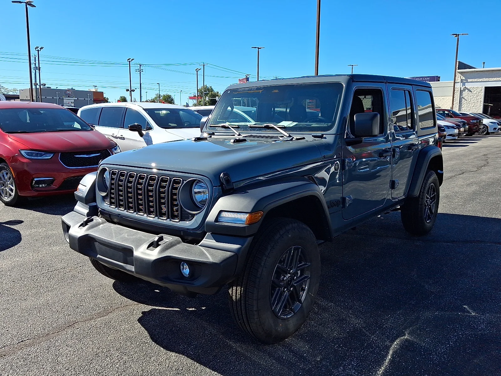 New 2026 Anvil Clear-Coat Exterior Paint Jeep Sport S image 4