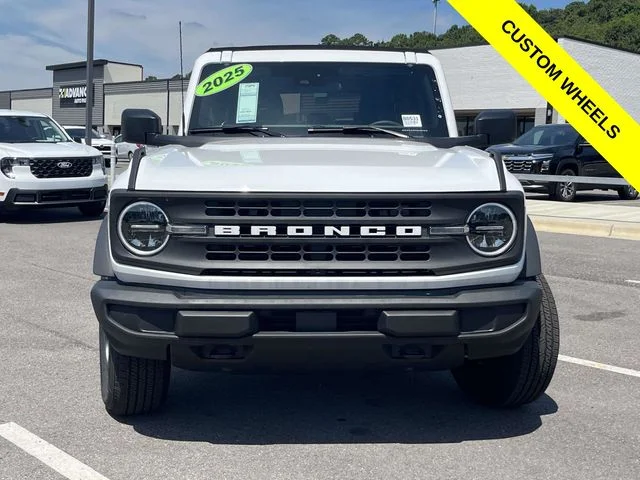 2025 Ford Bronco 4-Door Base - Photo 7