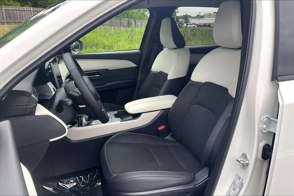 New 2026 Rhodium White Metallic Mazda 2.5 S Preferred AWD image 9