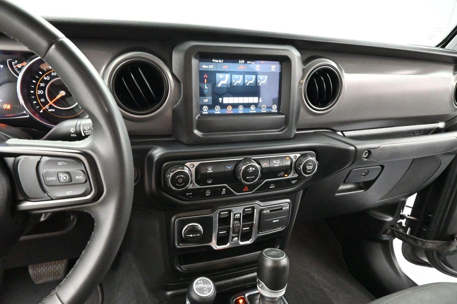 Used 2023 Granite Crystal Metallic Clearcoat Jeep Sport S image 18