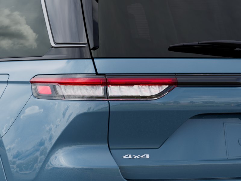New 2026 Steel Blue Exterior Paint Jeep Limited Reserve image 5