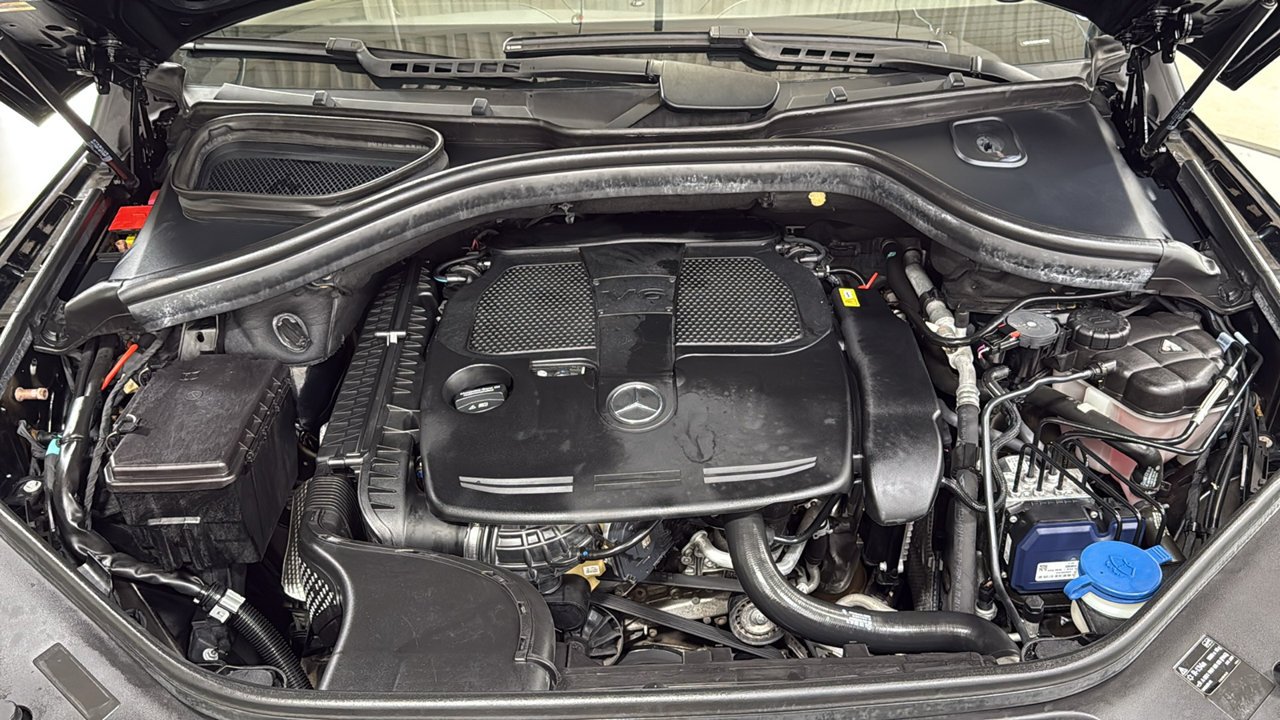 Used 2015 Black Mercedes-Benz ML 350 image 25