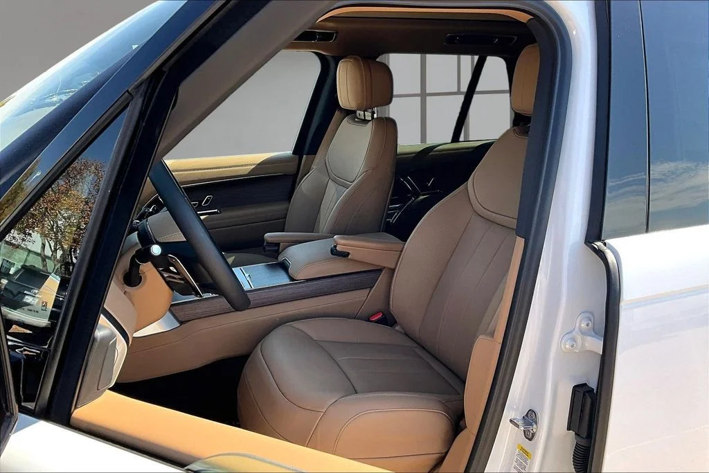 New 2026 White Land Rover SE image 9