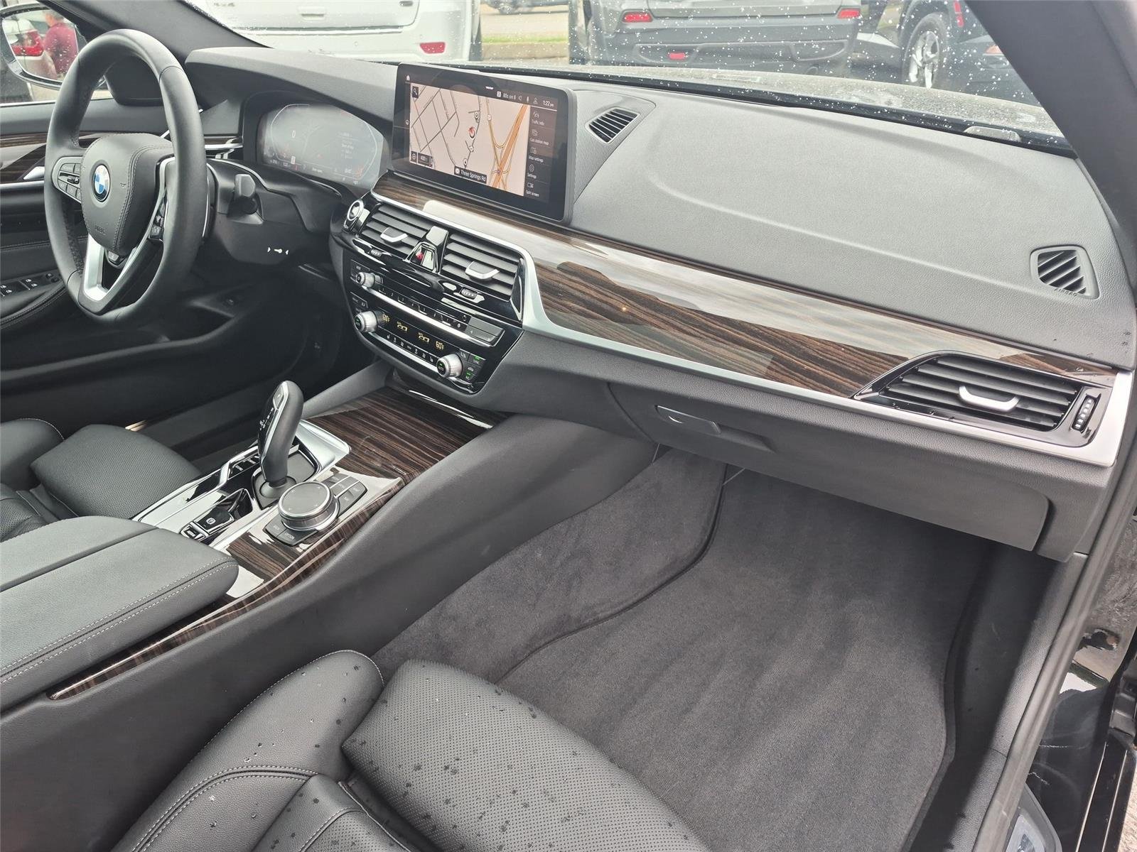 Used 2023 Black Sapphire Metallic BMW xDrive image 39