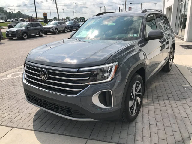 New 2026 Pure Gray Volkswagen 2.0T SE w/Technology image 4