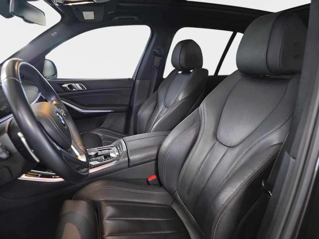 Used 2020 Dark Graphite Metallic BMW sDrive40i image 17