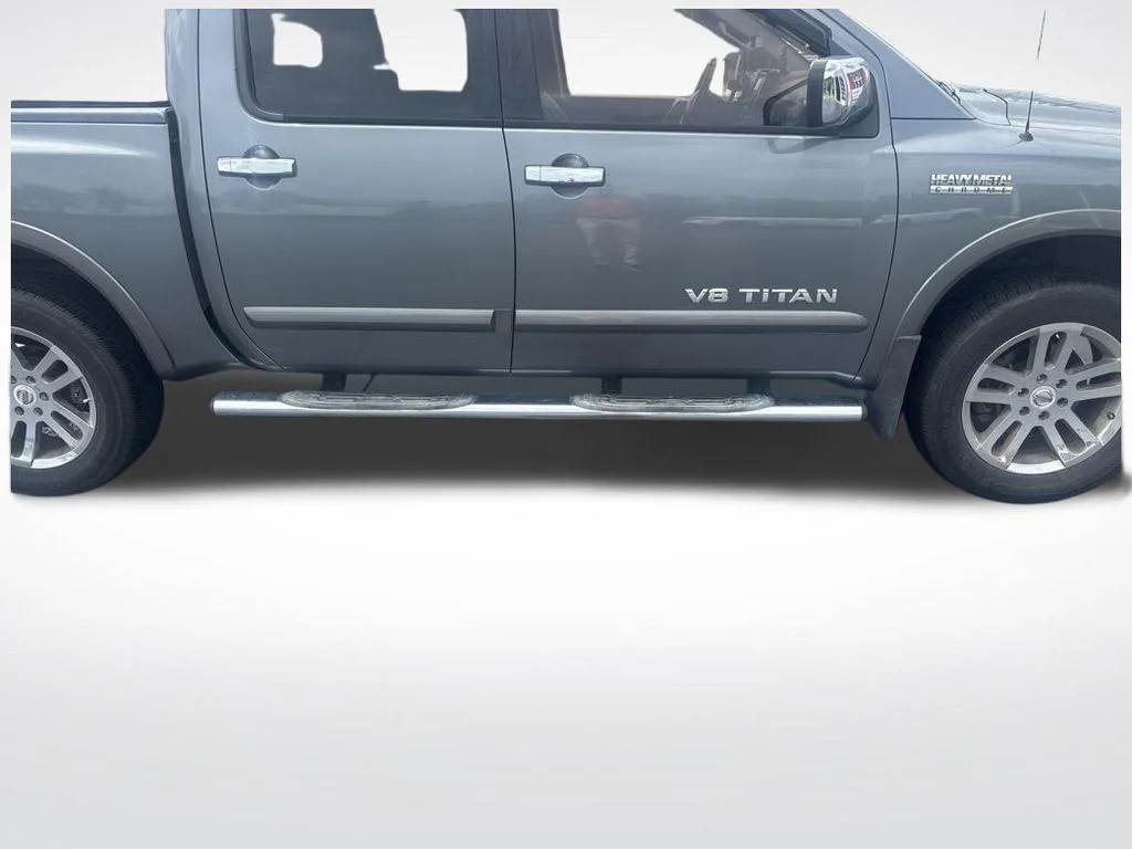 Used 2013 Gun Metallic Nissan SL image 9