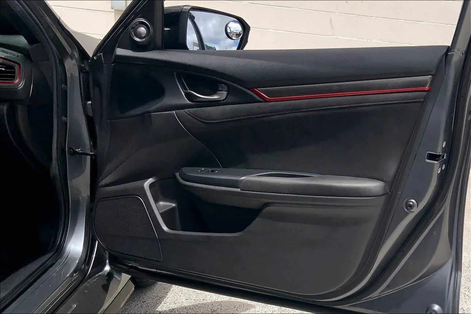 Used 2018 Gray/gray Honda Touring image 28