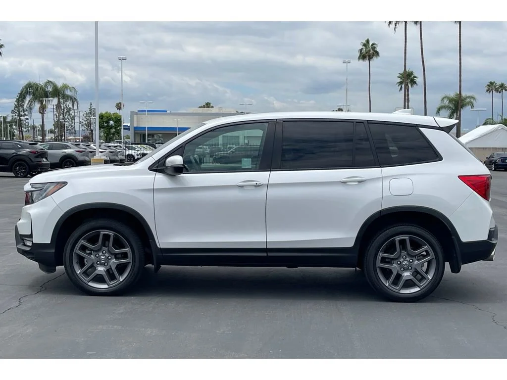 Certified Used 2023 Platinum White Pearl Honda AWD EX-L image 61