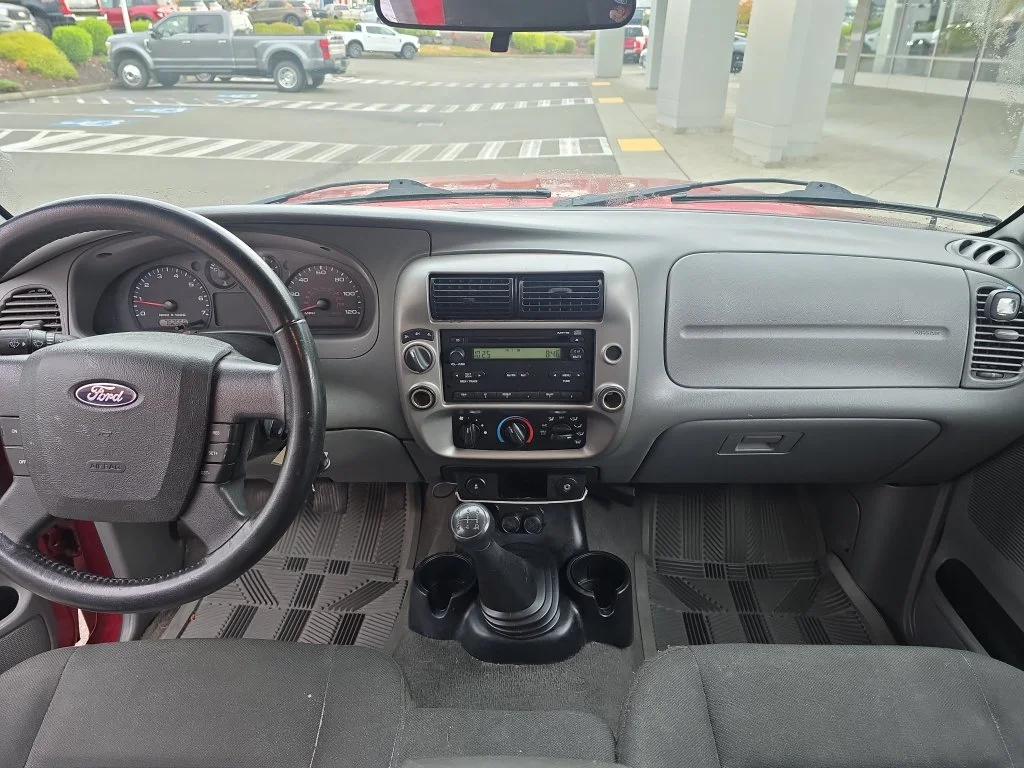 Used 2010 Red Ford XLT image 5