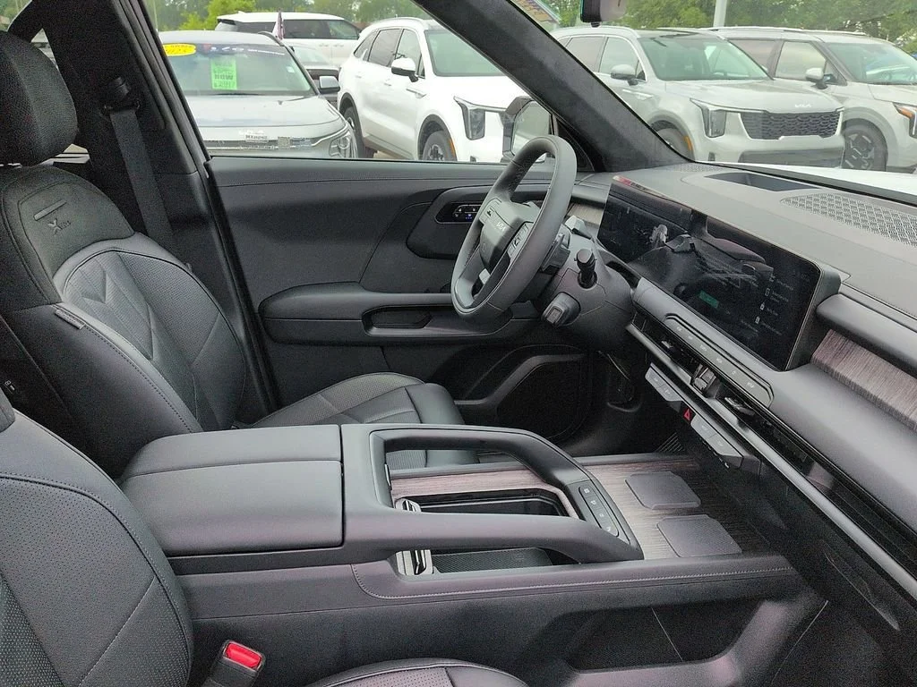 New 2027 Glacial White Pearl Kia X-LINE SX PRESTIGE image 7