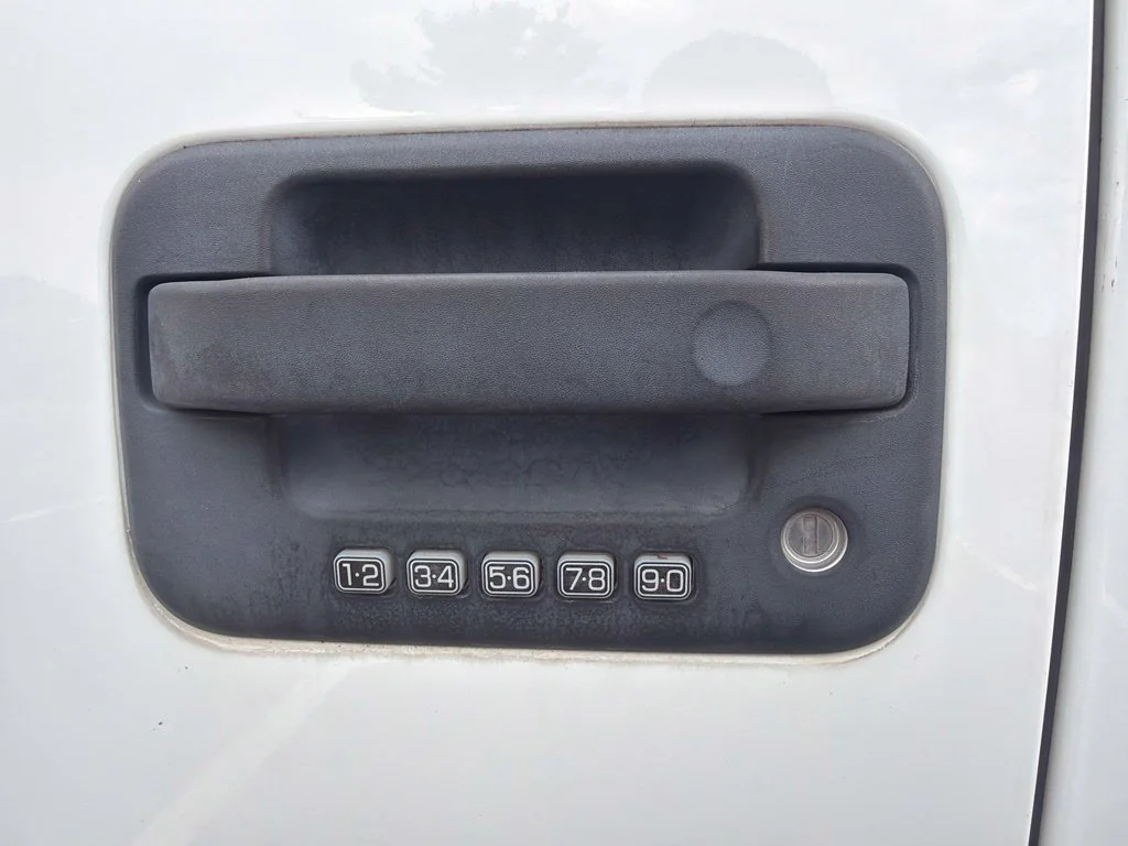 Used 2012 White Ford XLT image 17