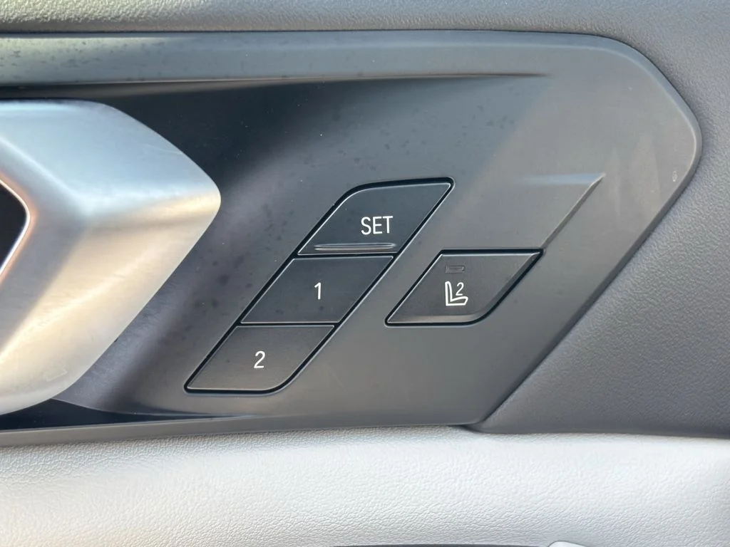 Used 2026 Gray BMW sDrive40i image 34
