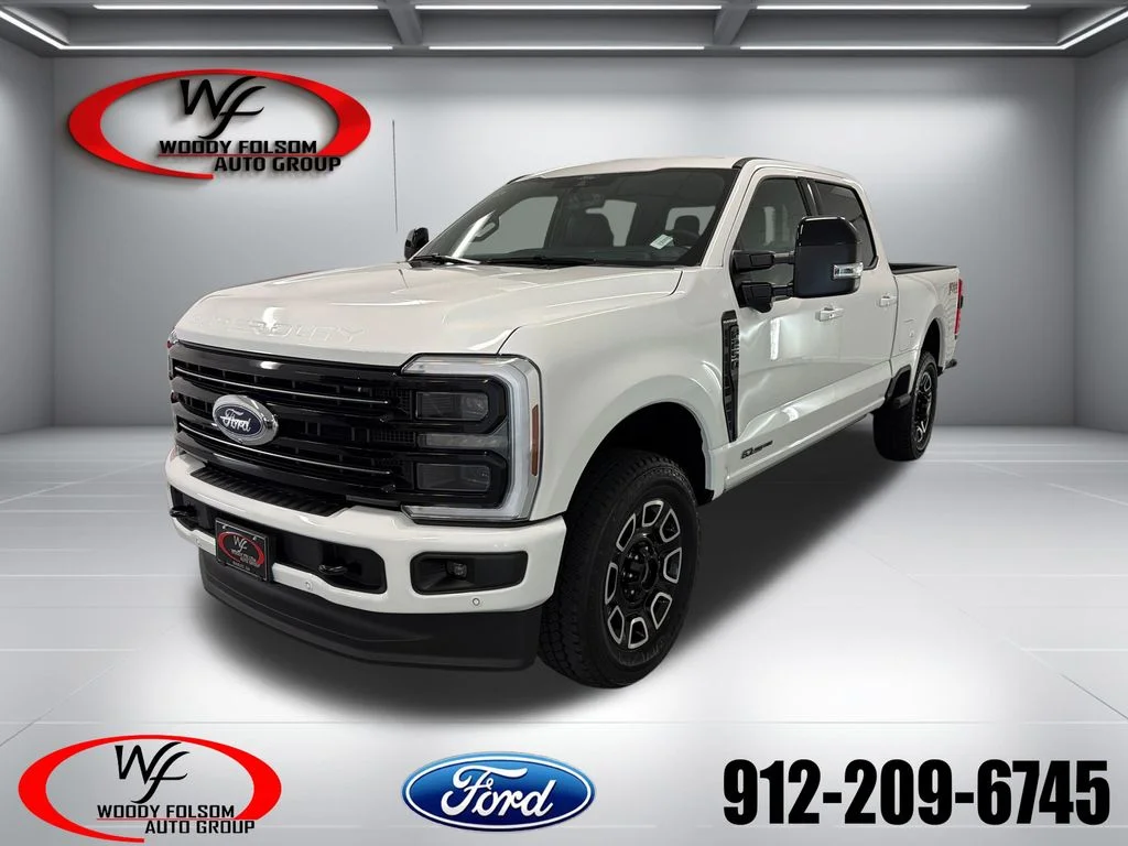 New 2026 Star White Metallic Tri-Coat Ford F-250® Platinum® image 1