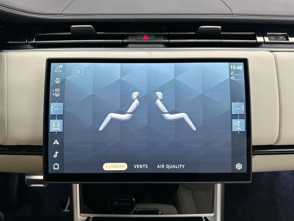 New 2026 Fuji White Land Rover SE image 25
