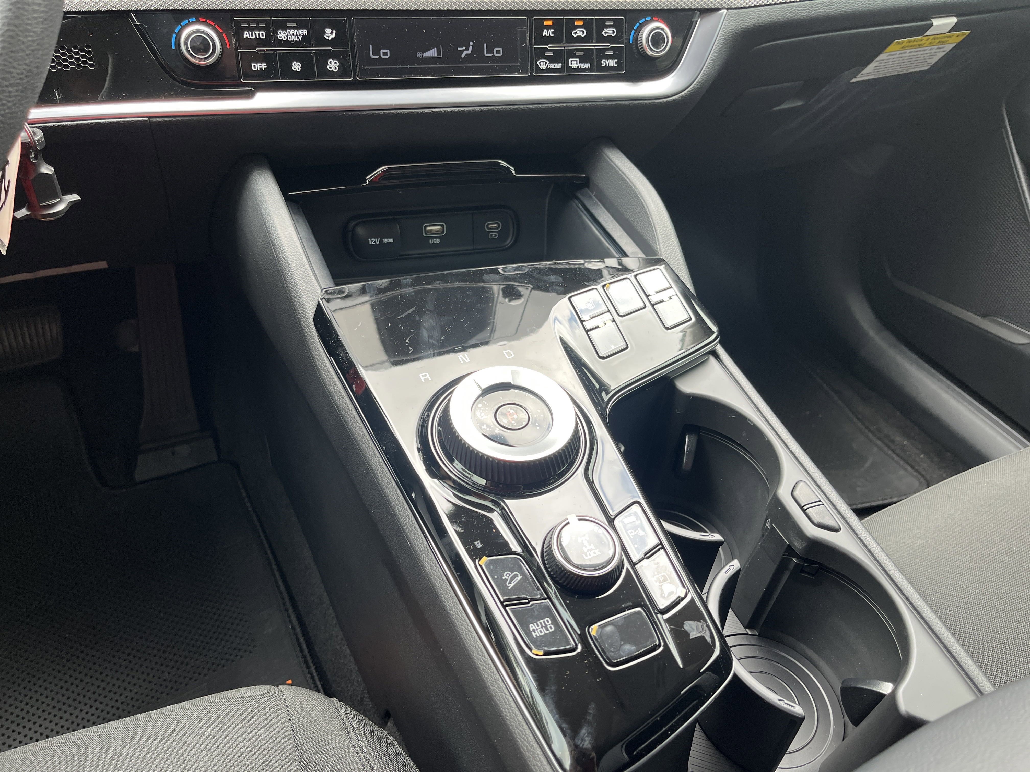 2025 Kia Sportage LX Hybrid - Photo 11