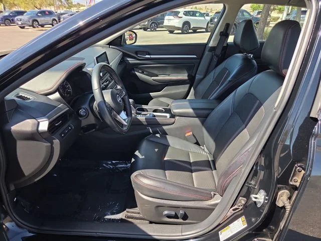 Used 2024 Super Black Nissan 2.5 SR image 12