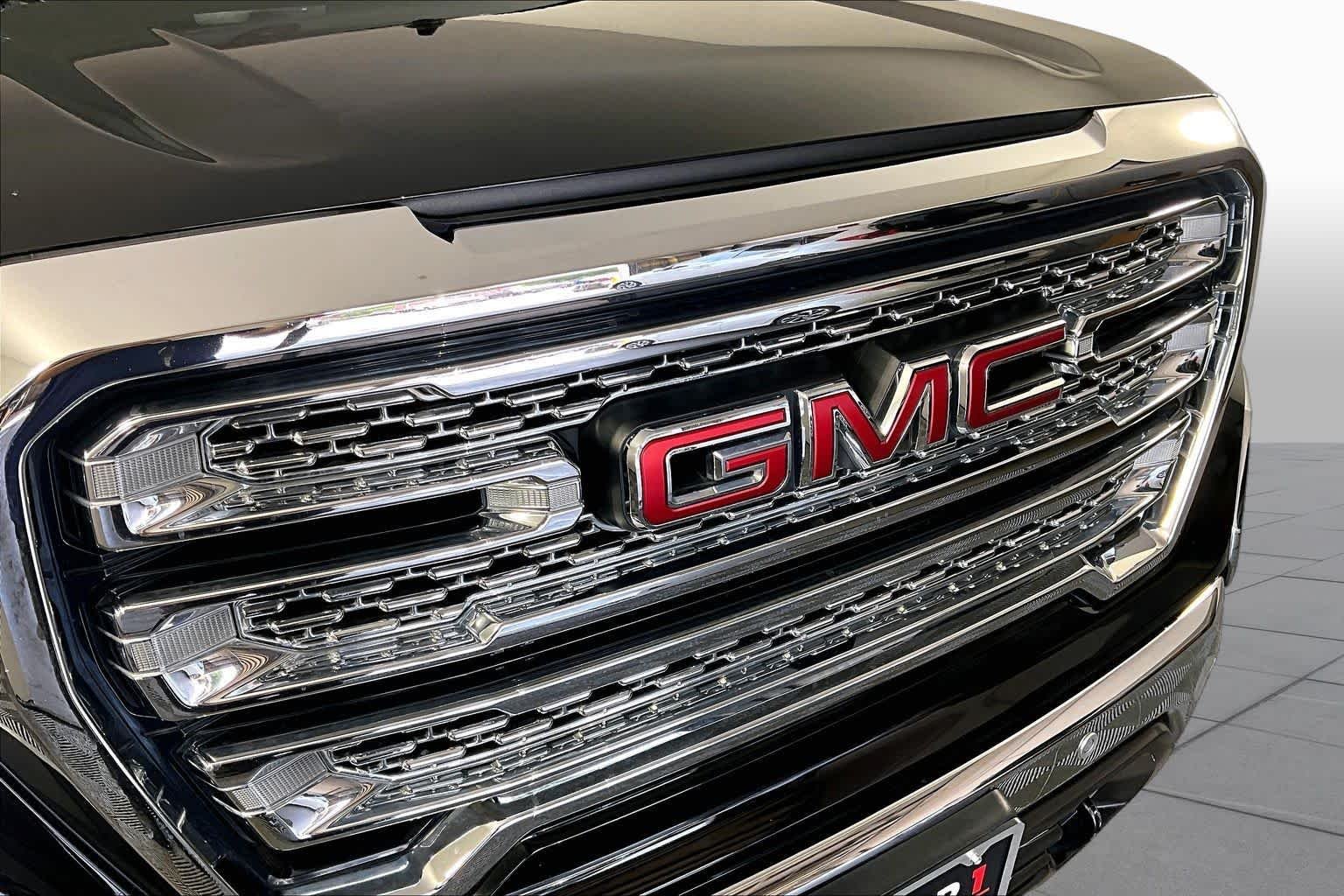 Used 2022 Onyx Black GMC SLT image 29