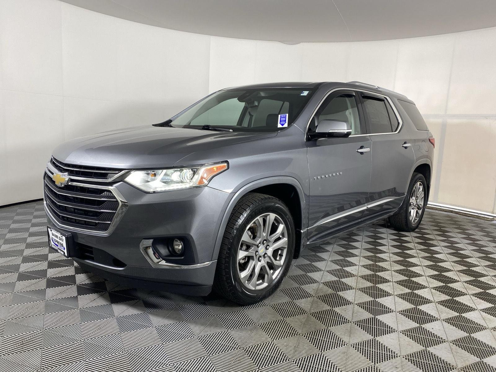 Used 2019 Satin Steel Metallic Chevrolet Premier image 3