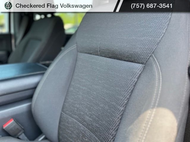 Used 2023 Oxford White Ford XLT image 19