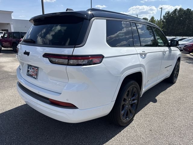 New 2026 White Jeep Limited Reserve image 9