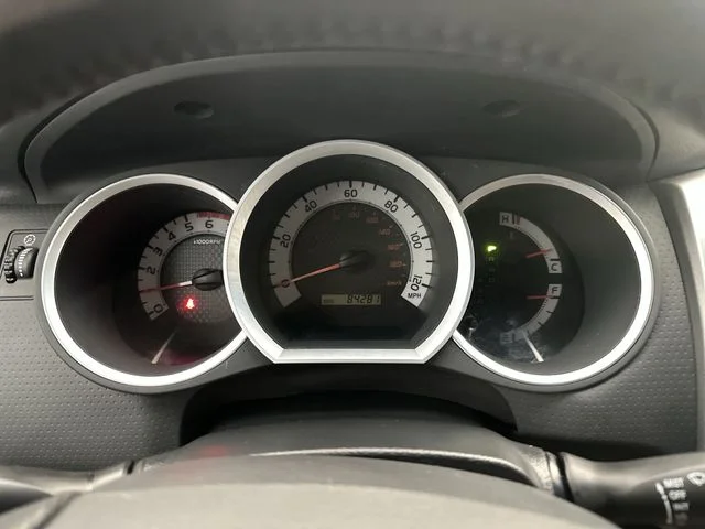 Used 2015 Red Toyota Base image 13