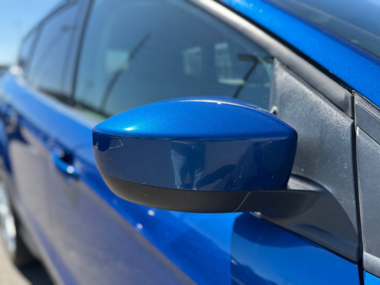 Used 2018 Lightning Blue Metallic Ford SE image 46