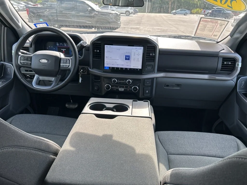 Used 2025 Black Ford XLT image 11