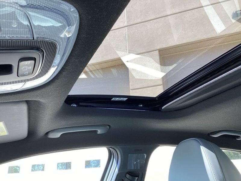 2025 Hyundai Elantra Limited - Photo 39