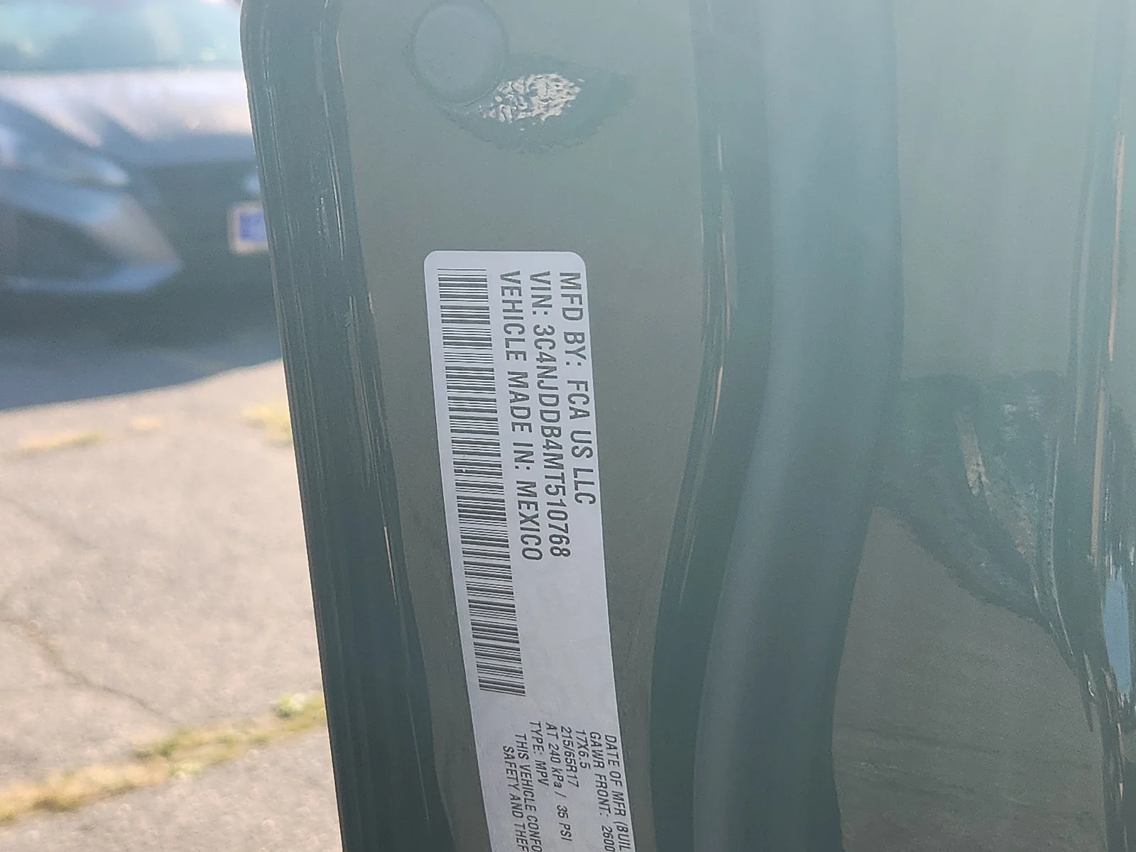 Used 2021 Diamond Black Jeep Trailhawk image 28