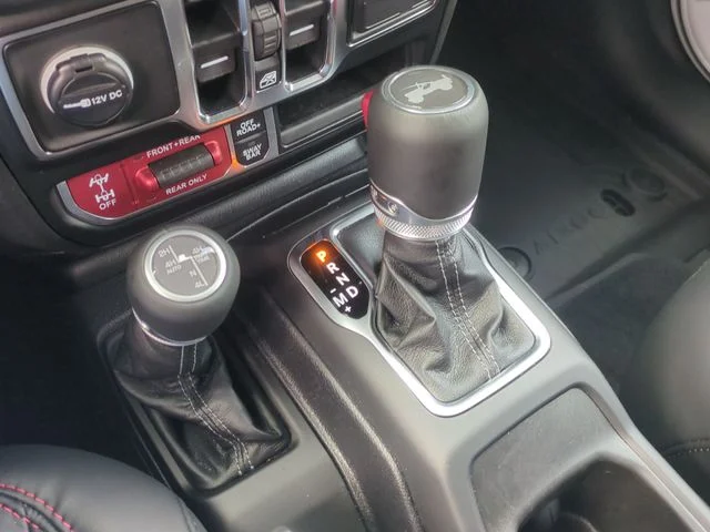 Used 2025 White Jeep Rubicon X image 38