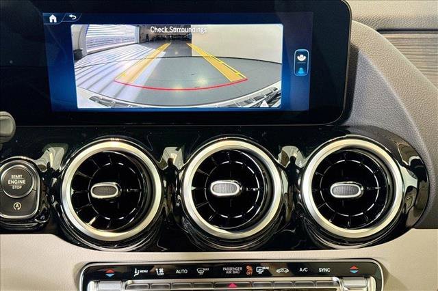 New 2026 Polar White Mercedes-Benz GLA 250 image 42