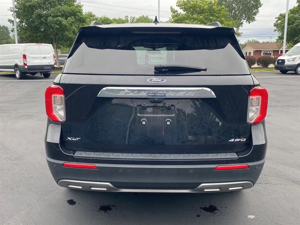 Used 2022 Agate Black Ford XLT image 9