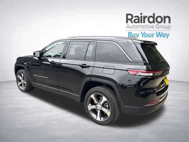 Used 2023 Diamond Black Crystal Pearlcoat Jeep 4xe image 5