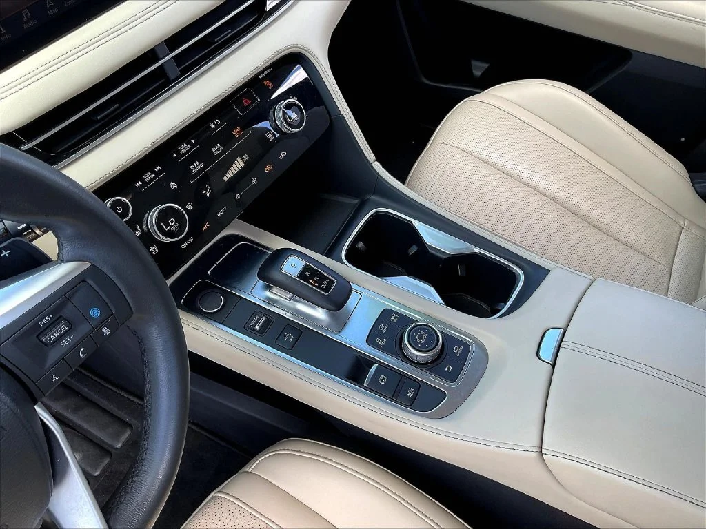 Used 2023 Majestic INFINITI LUXE image 20