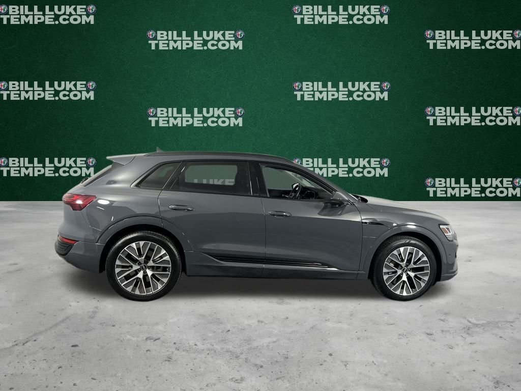 2024 Audi Q8 E-tron Premium Plus photo 3