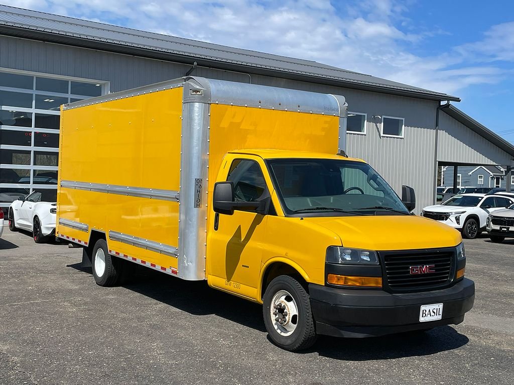 Used 2021  GMC Work Van image 18