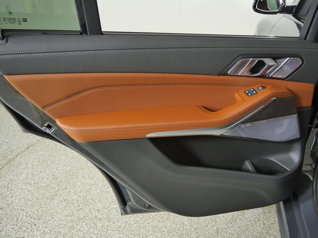 New 2027 Dravit Grey Metallic BMW xDrive40i image 33